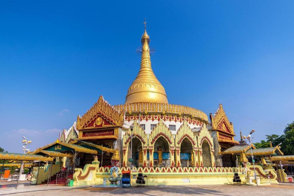 8Day Hotel Yangon Exterior foto