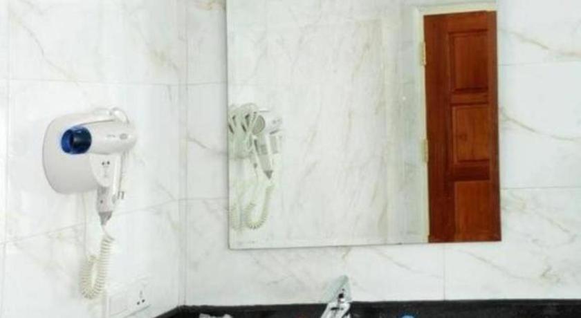 8Day Hotel Yangon Exterior foto