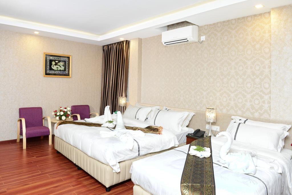 8Day Hotel Yangon Exterior foto