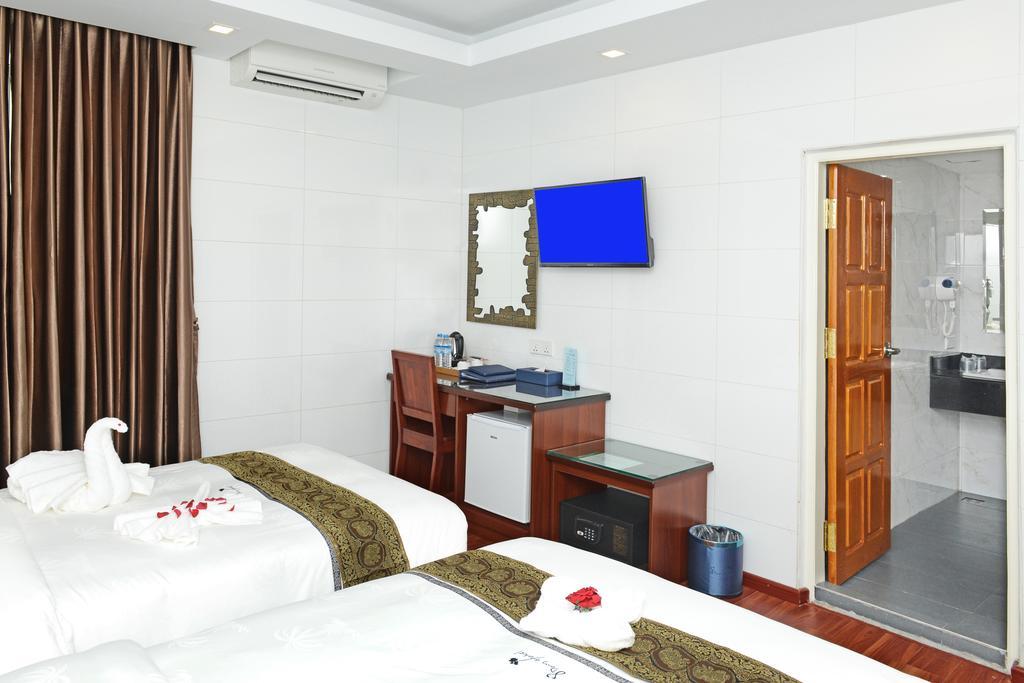 8Day Hotel Yangon Zimmer foto