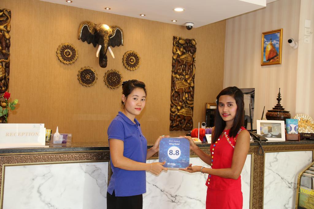 8Day Hotel Yangon Exterior foto